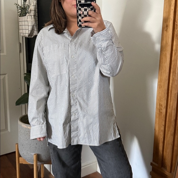 Lafayette 148 New York Buttoned Front Greyson Relaxed Striped Shirt. L - Picture 9 of 12